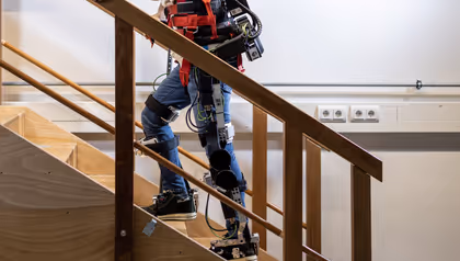 Assisted walking stairs